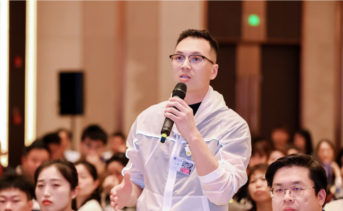 顺势而上 2025共赴新程